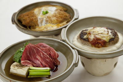 学生団体の夕食の一例